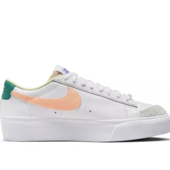 Nike Blazer Low Platform "Peach Cream Light Thistle" sneakers - Size 8 - Picture 1 of 8